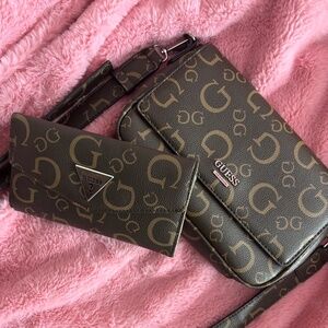 Guess purse/wallet